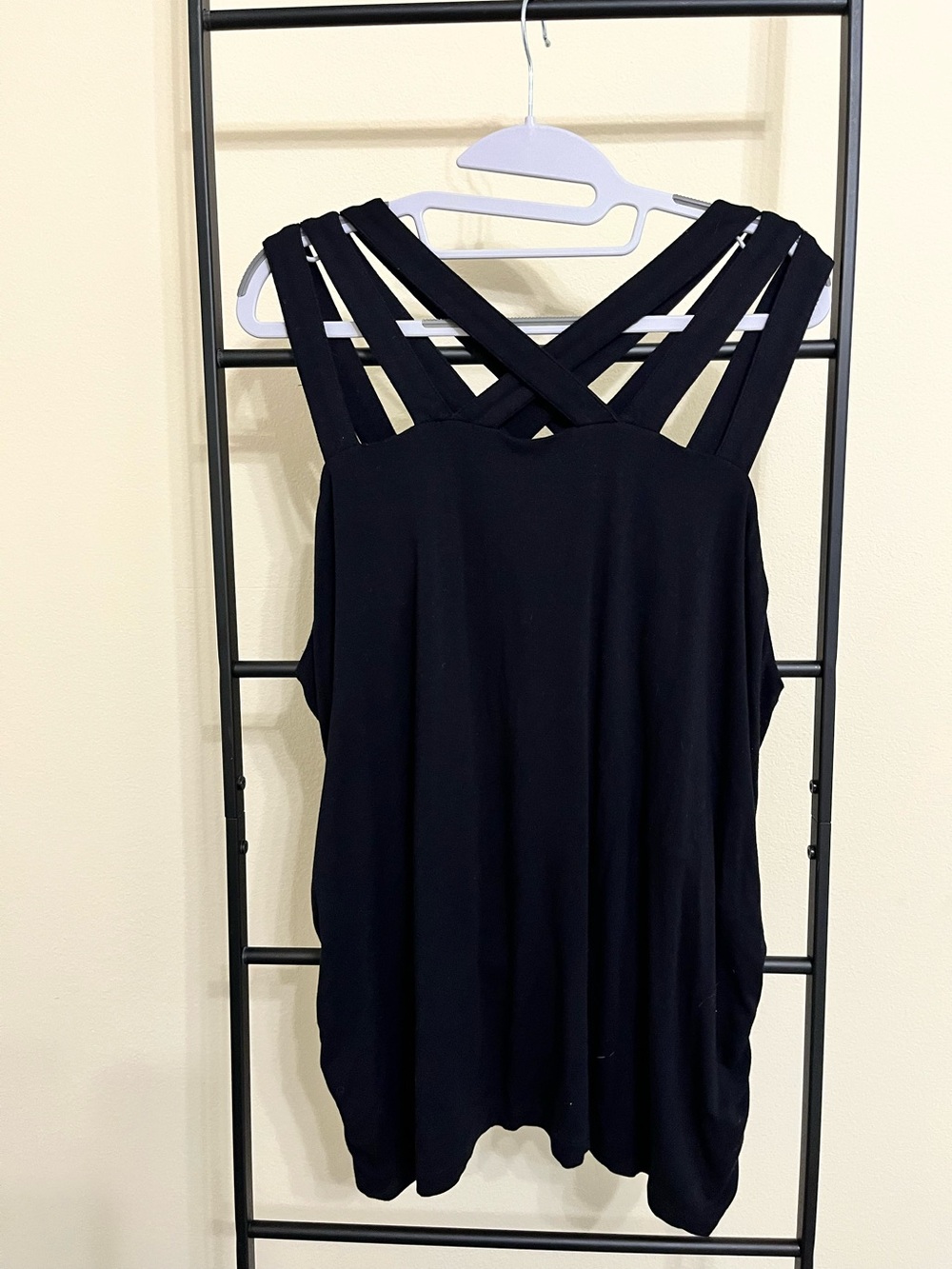 Lane Bryant Black Crisscross Multi Strap Neckline Ruched Tank Top 22/24